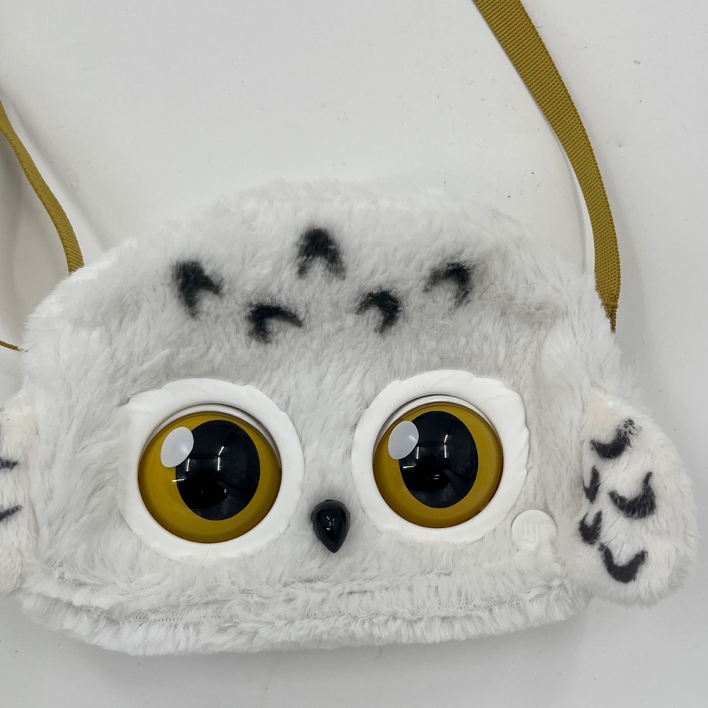 Harry Potter Wizarding Worlds Owl Purse with sounds and motions Purse Pets